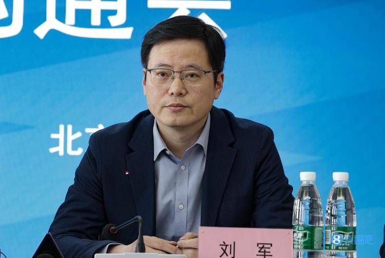 双乳被穿环调教成奴